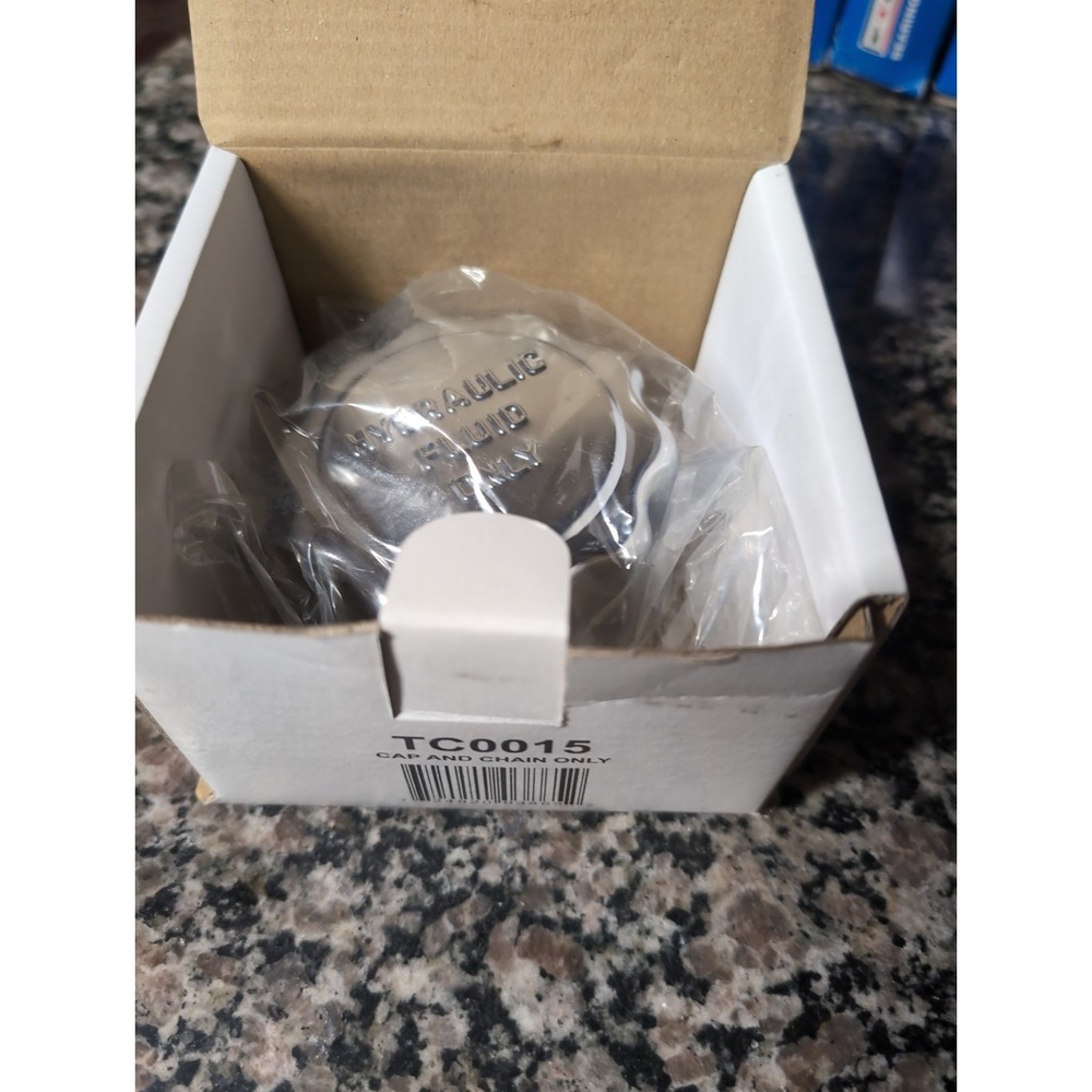 TC0015 Filler Breather Replacement Cap and Chain Hydraulic Fluid Only